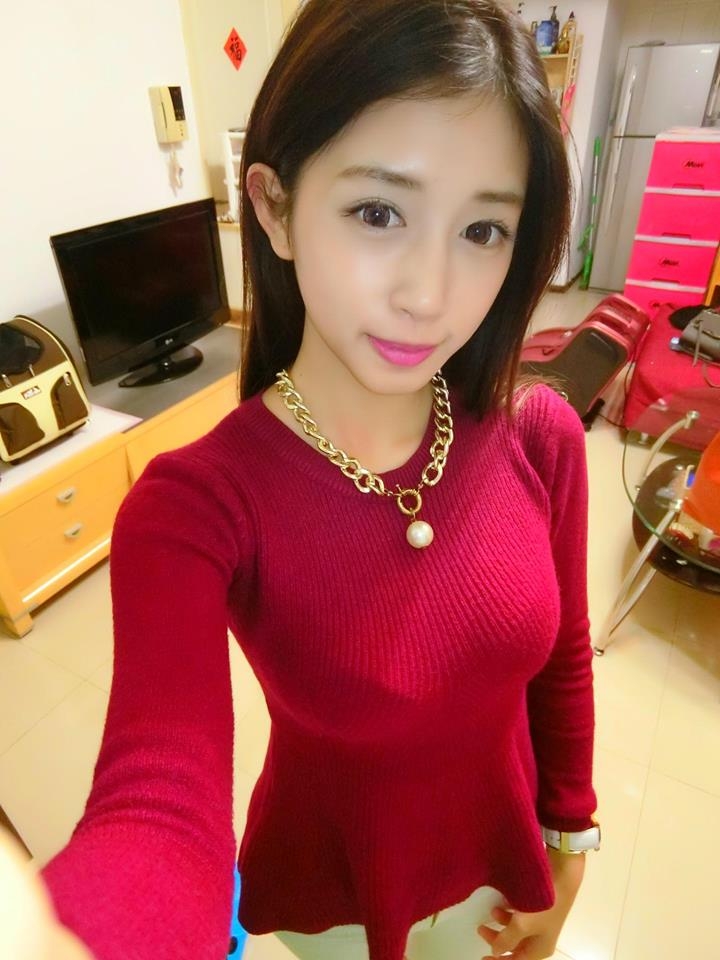 台湾性感美女林憶婷比基尼自拍照 