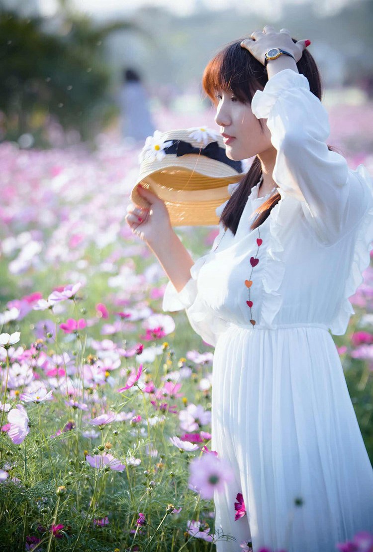 夏沫的夏日泡沫 黑色蕾丝般梦幻 