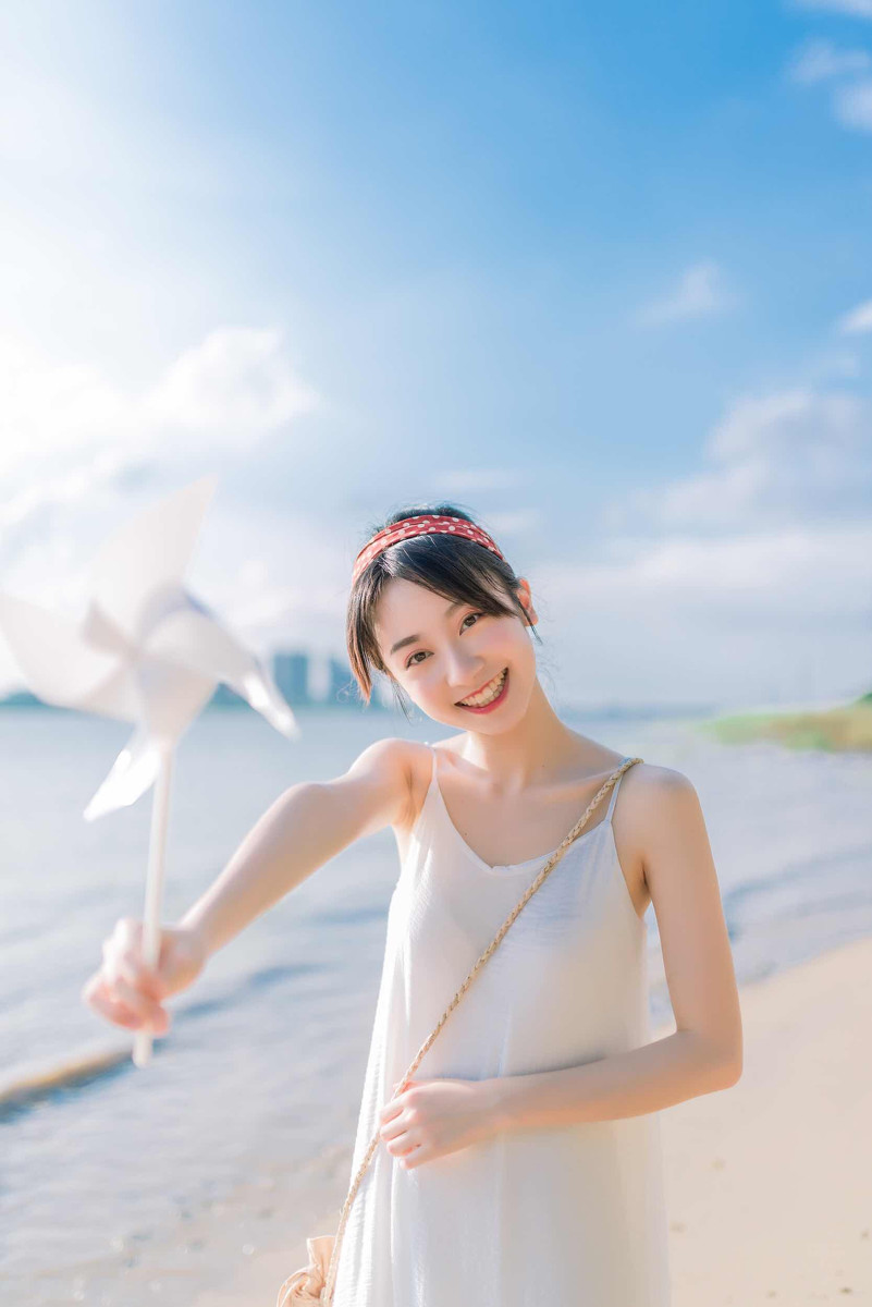 白色内衣美女雅末子性感浴室写真 