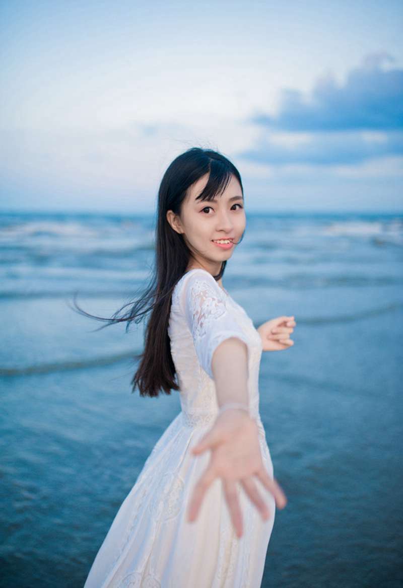 90后性感美妞爱丽莎美艳诱惑私房照 