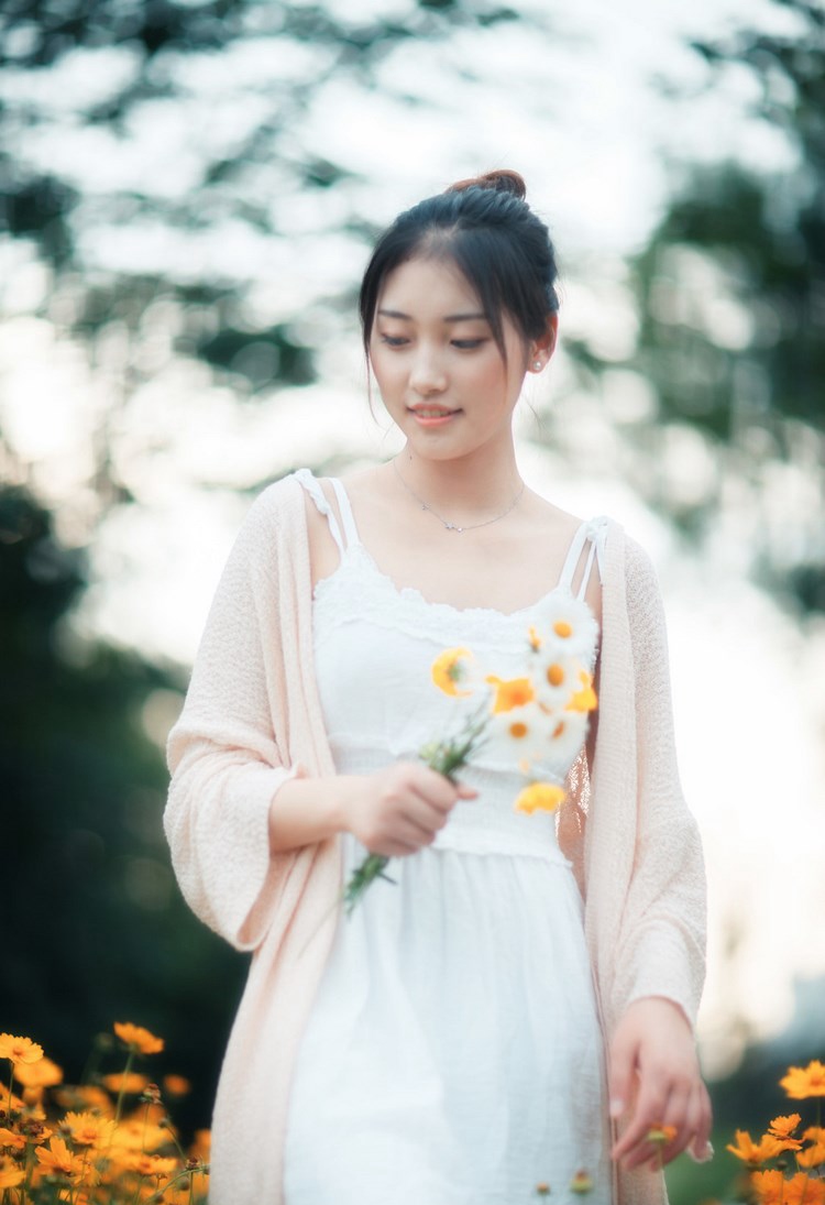 克拉女神模特薇薇私房写真酥胸诱惑 