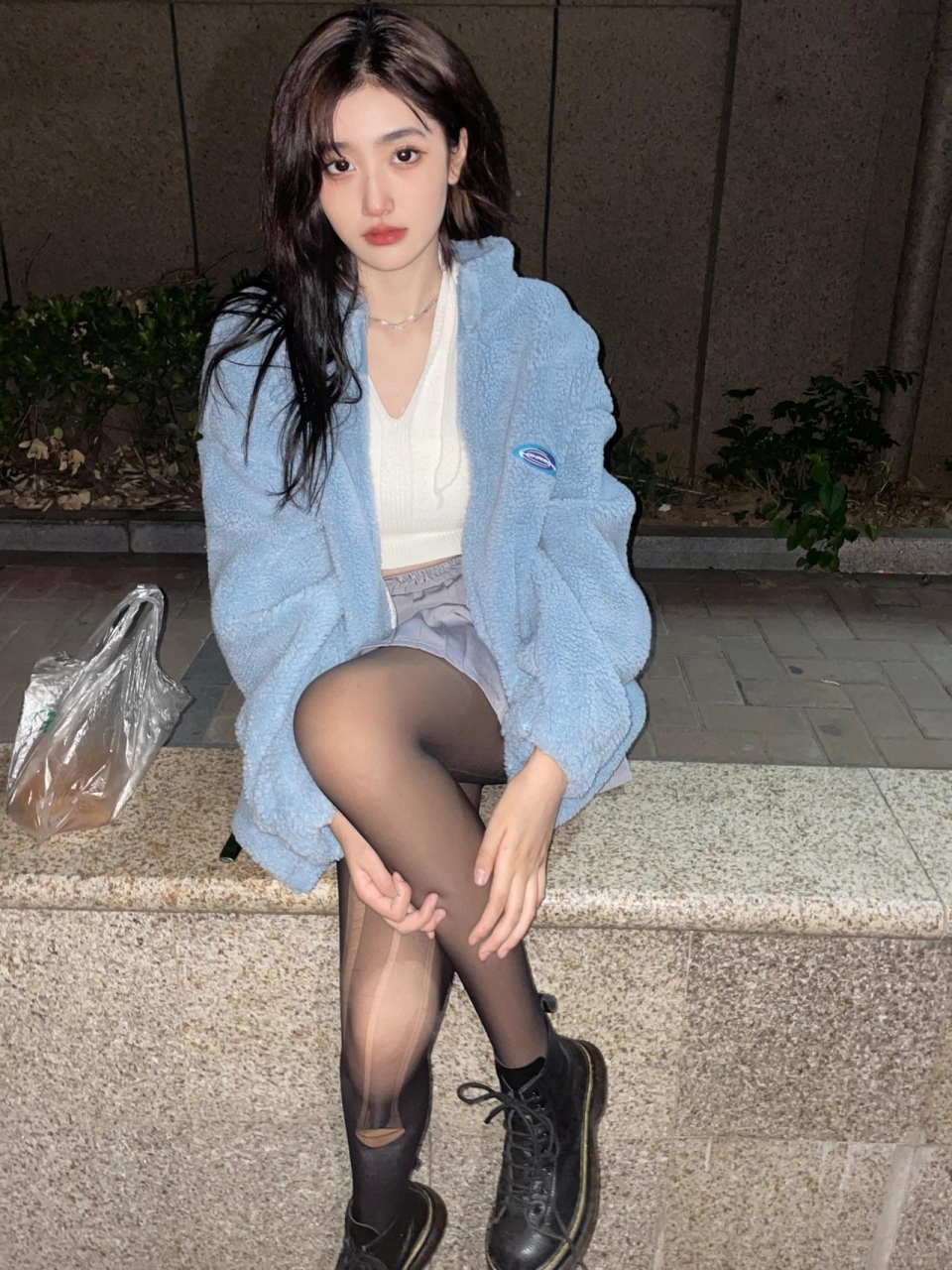 丝袜美女就是阿朱啊制服诱惑写真 