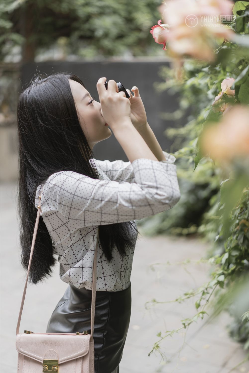 日本写真模特葉月ゆめ泳装外拍摄影图片 