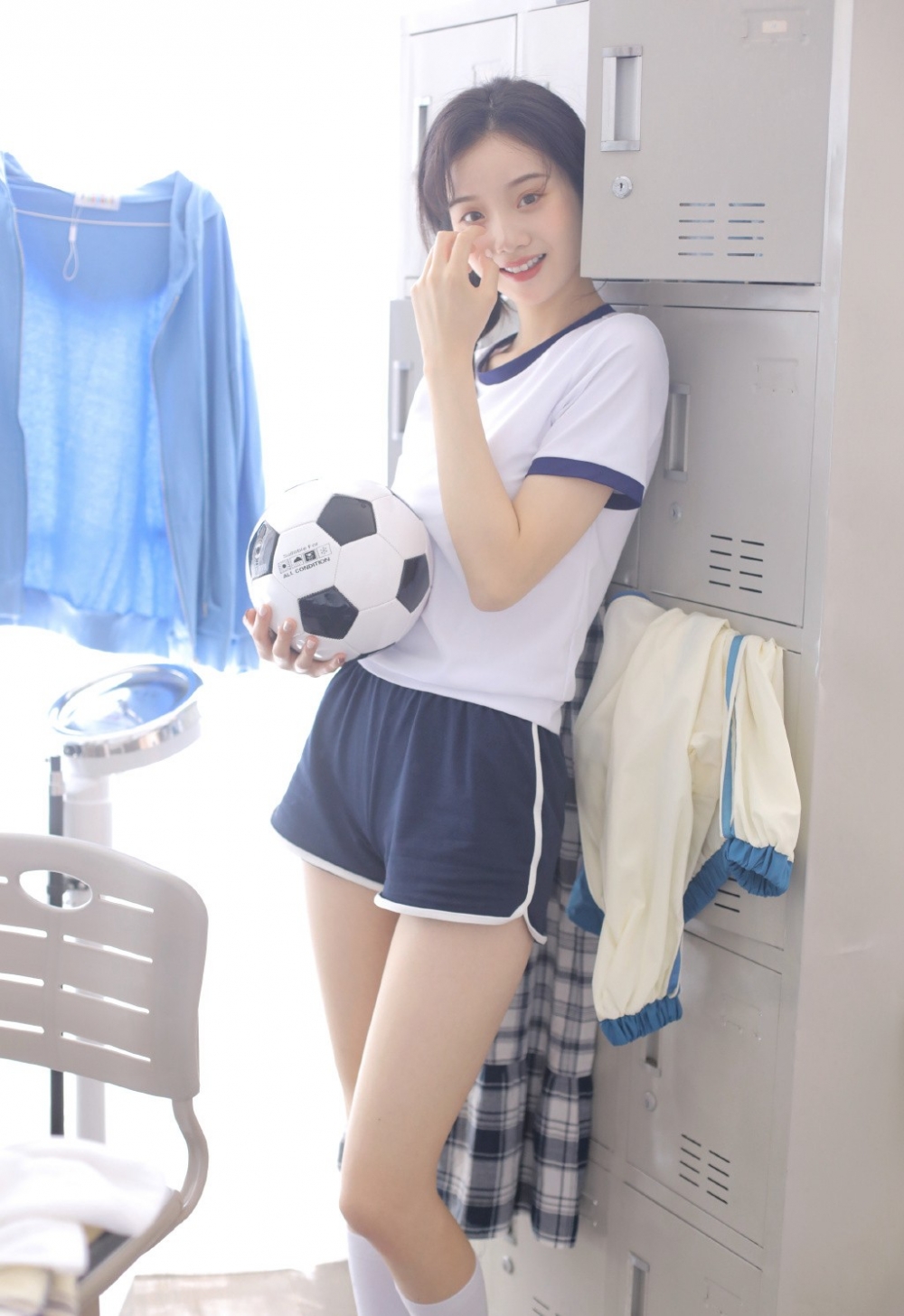 日系学生体操服美女写真图片 