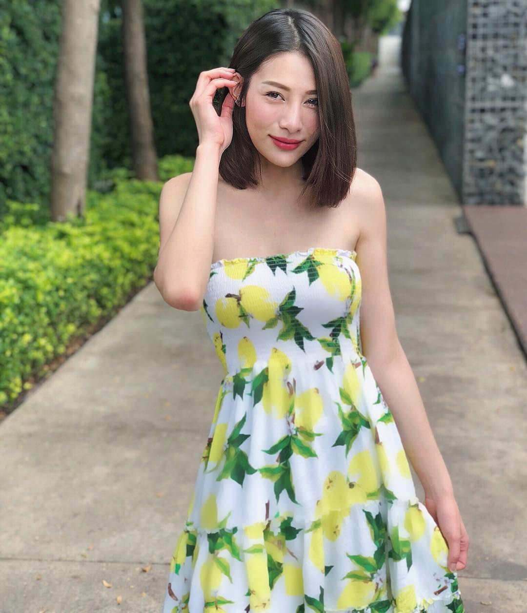 90后美女主播桂馨柔私拍美照图集 