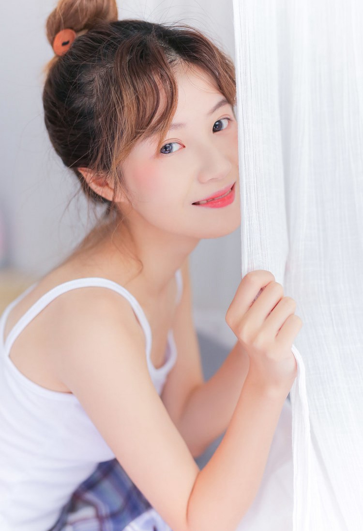 尤果网高颜值美女夏未央性感写真图片 