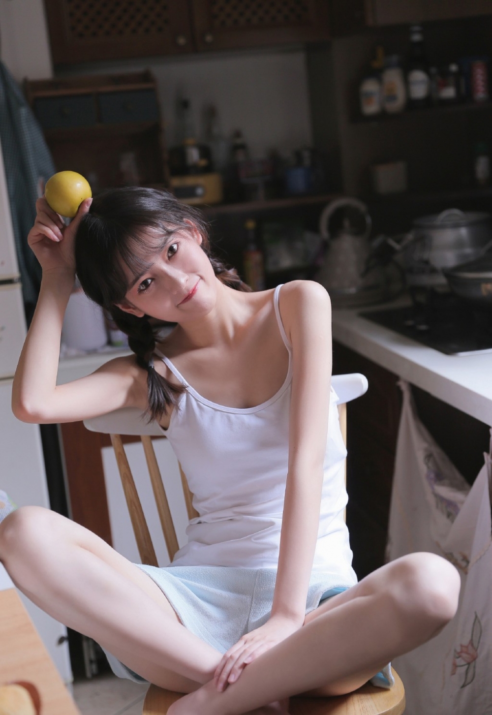 甜食系美女性感居家写真 