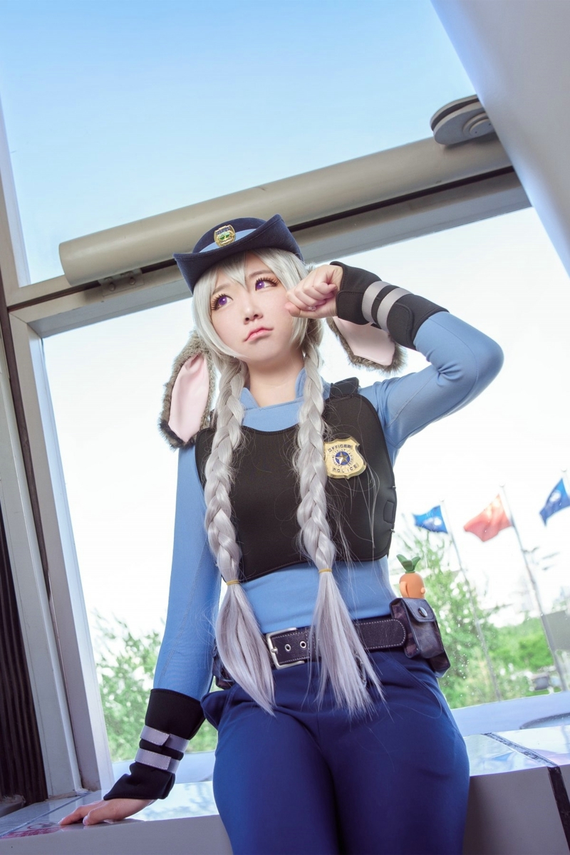 兔女郎警官cosplay写真 