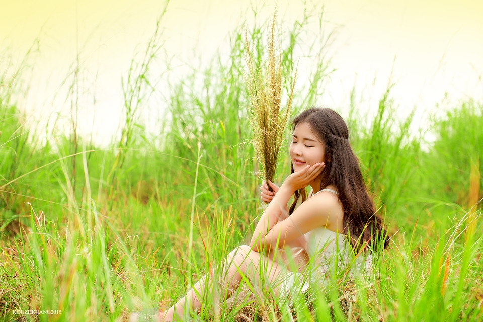 稻田中的长发美女夏日清新唯美写真合集 