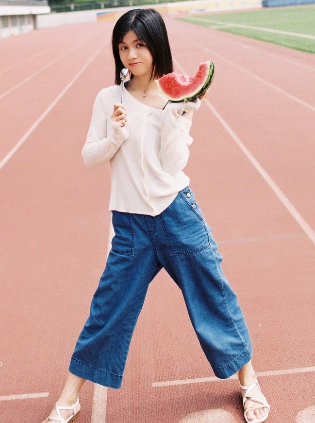 性感模特果儿真空浴室湿身诱惑美女写真图片 