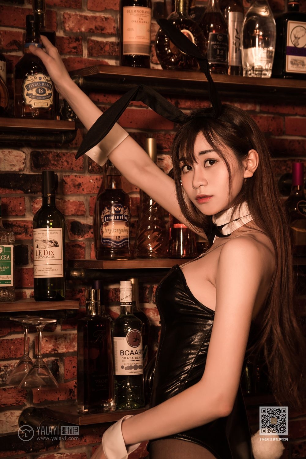 酒吧兔女郎美腿丝袜午夜迷情诱惑写真 