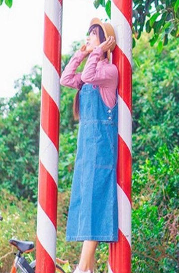 性感女神凌雪空姐制服写真翘臀诱人 