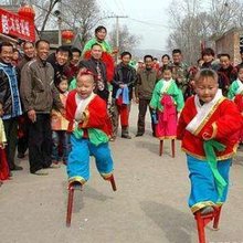  踩高跷(中国传统民俗活动)